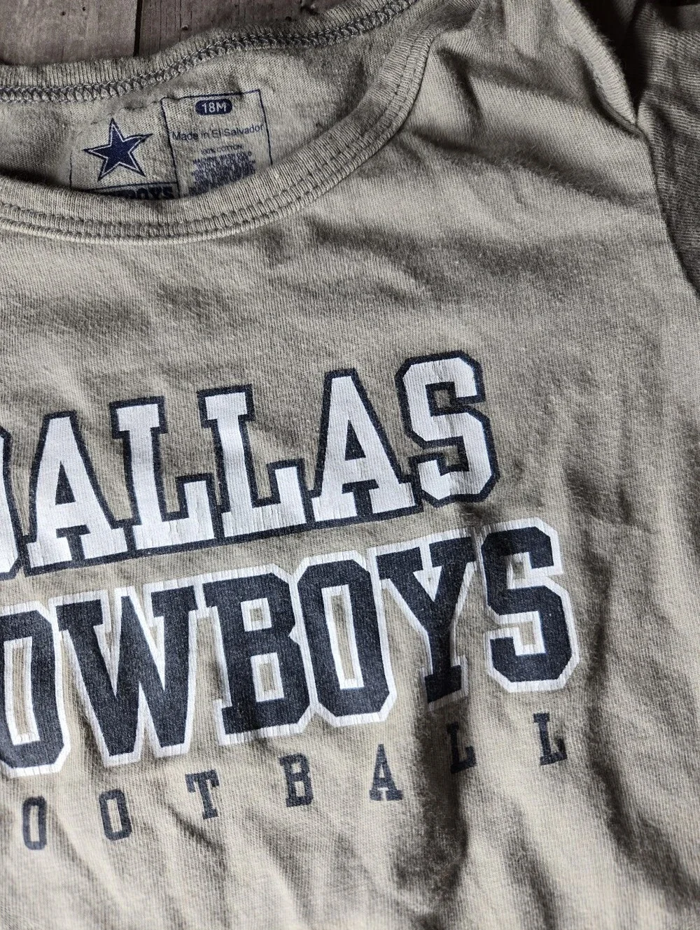 Cowboys Team Apparel Baby 18M Beige Dallas Cowboys Bodysuit